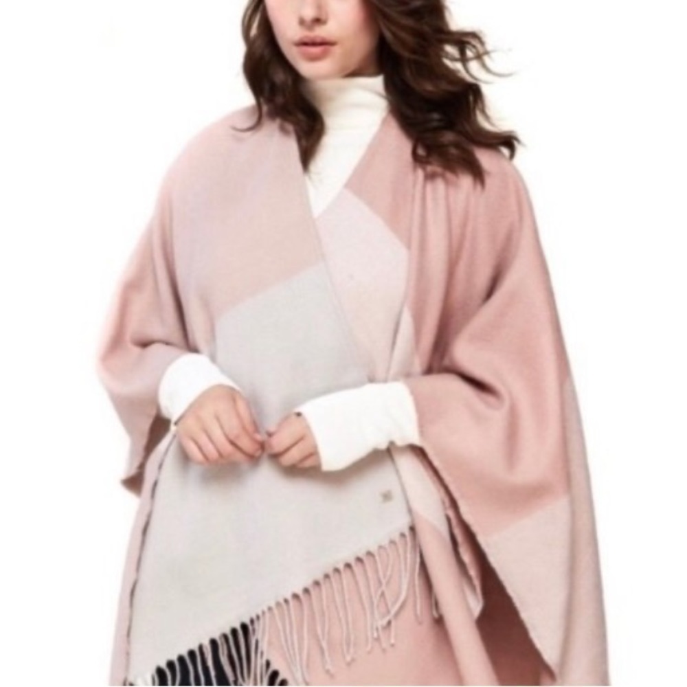 Soia & Kyo Fringe Colorblock Scarfigan